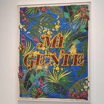 Artwork by Carlos Rolon that says Mi Gente